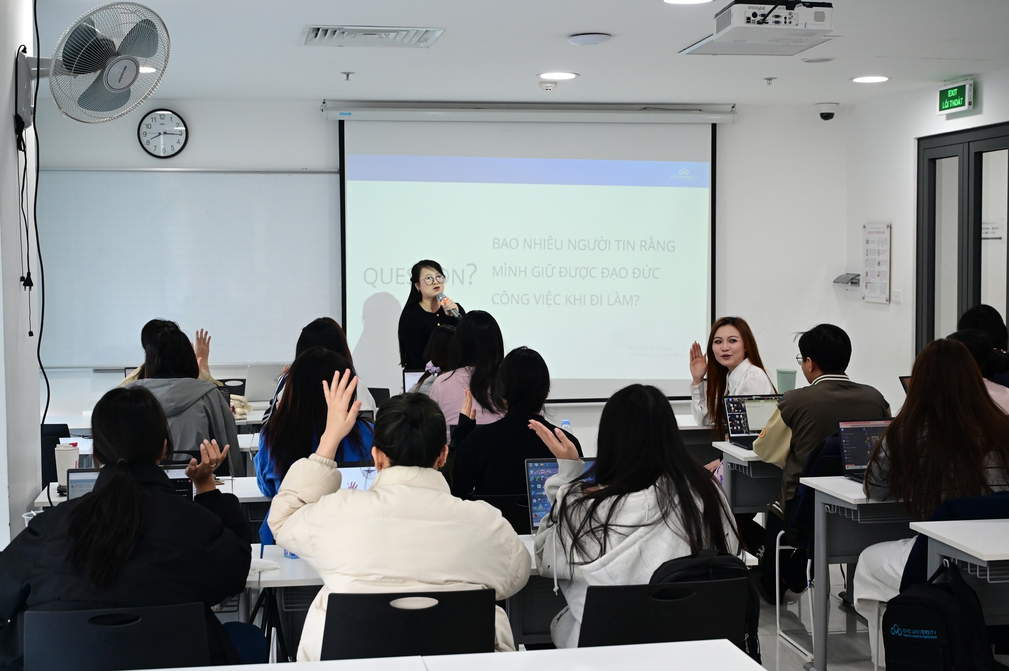 seminar Những quyết định đạo đức đầu đời và cách định hình sự nghiệp kinh doanh - trường đại học cmc