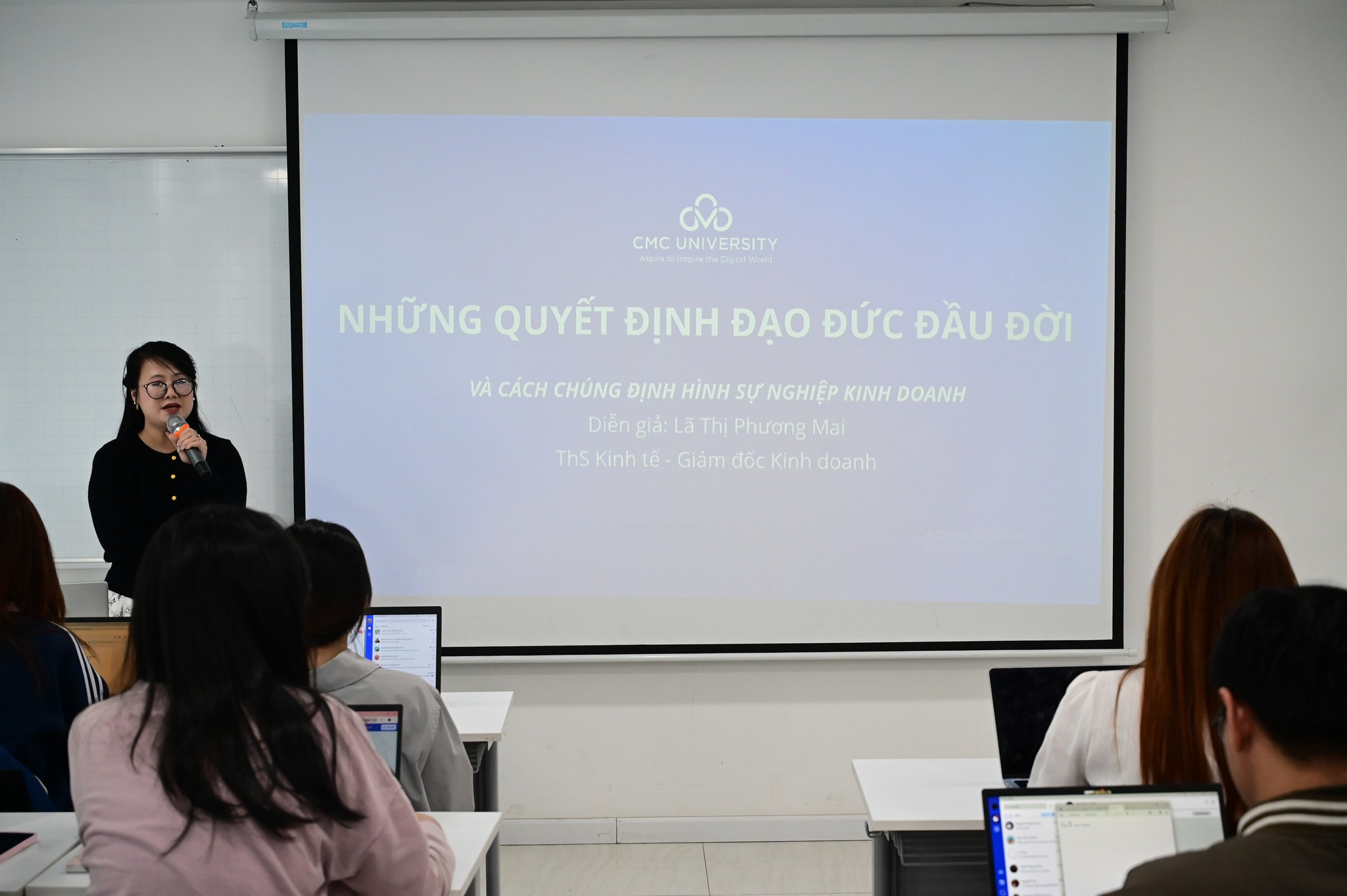 seminar Những quyết định đạo đức đầu đời và cách định hình sự nghiệp kinh doanh - trường đại học cmc