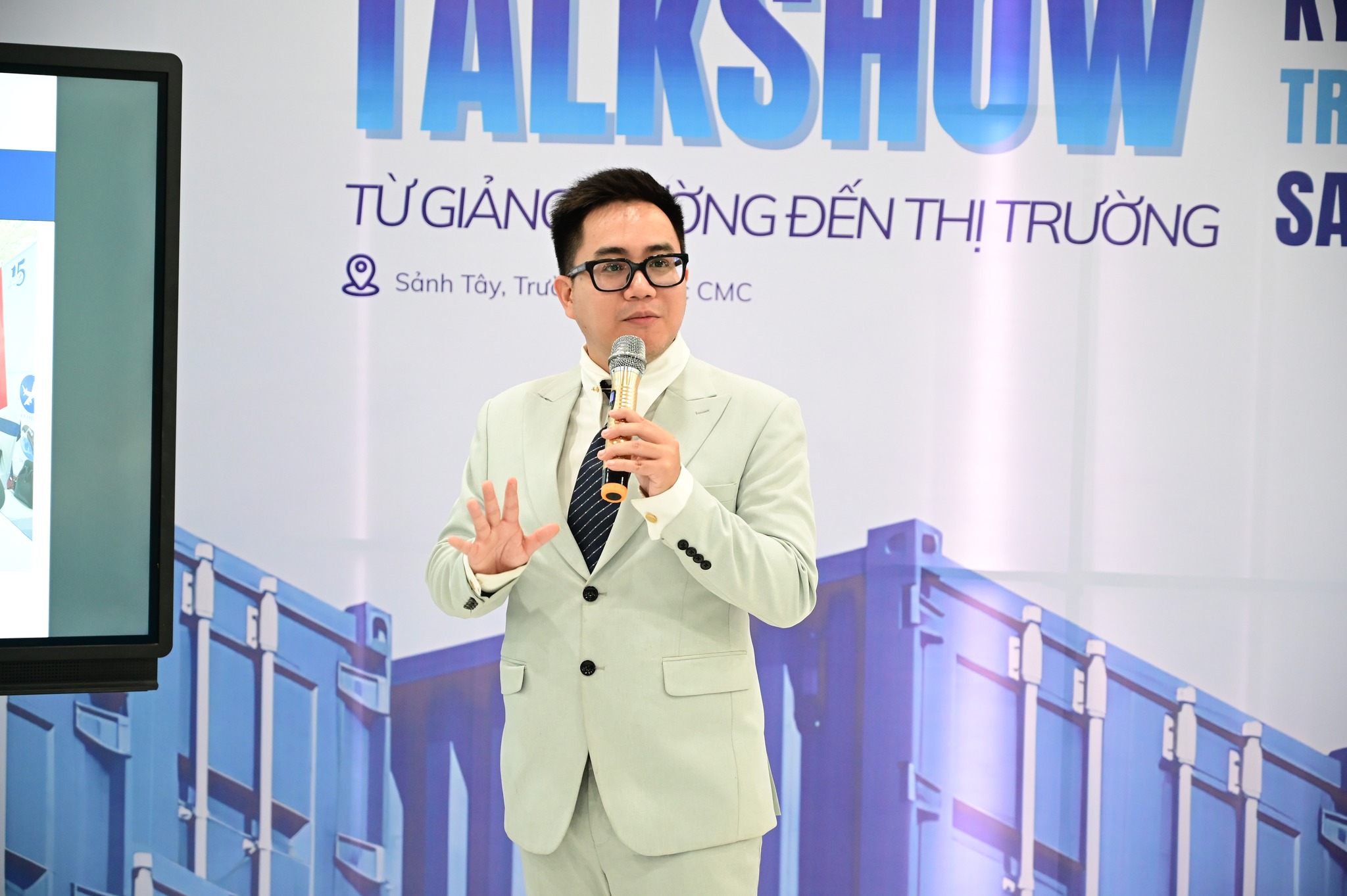 talkshow Sales - Logistics trường đại học cmc