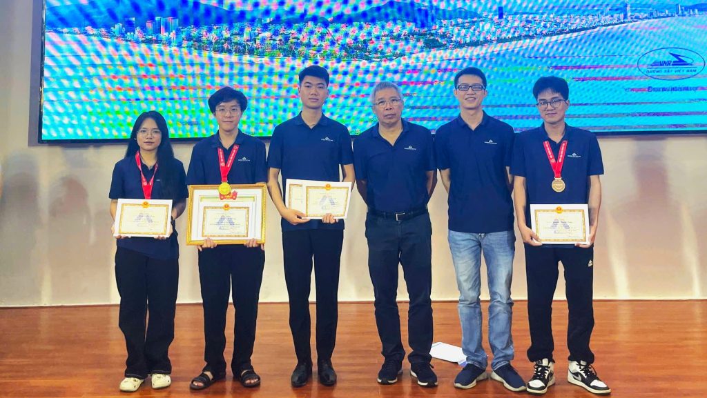 Tự hào CMCU: Đội tuyển sinh viên Trường Đại học CMC giành Huy chương Vàng và nhiều giải thưởng xuất sắc tại Kỳ thi Olympic Toán học toàn quốc năm 2026