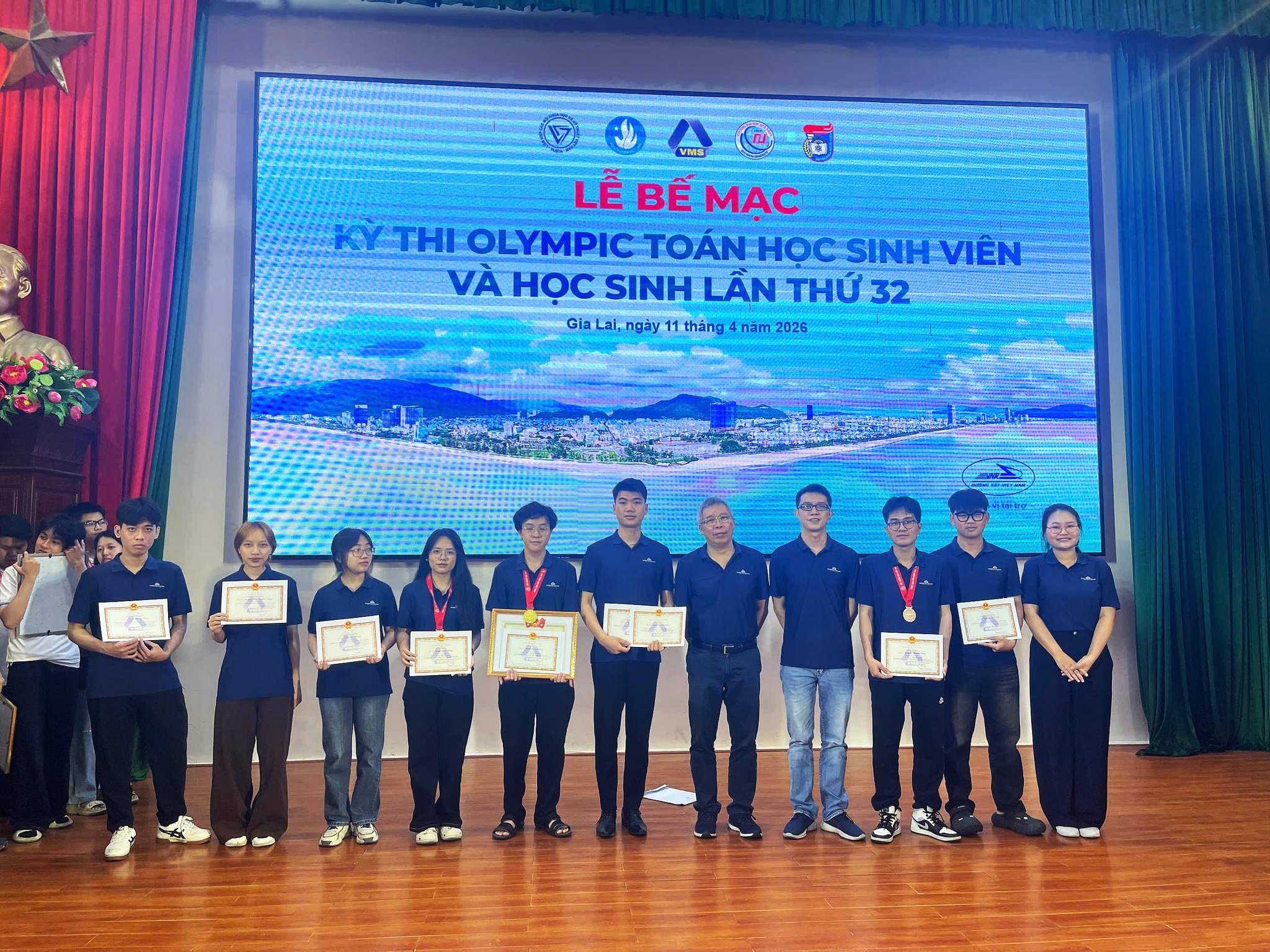 Đội tuyển sinh viên Trường Đại học CMC giành Huy chương Vàng và nhiều giải thưởng xuất sắc tại Kỳ thi Olympic Toán học toàn quốc năm 2026
