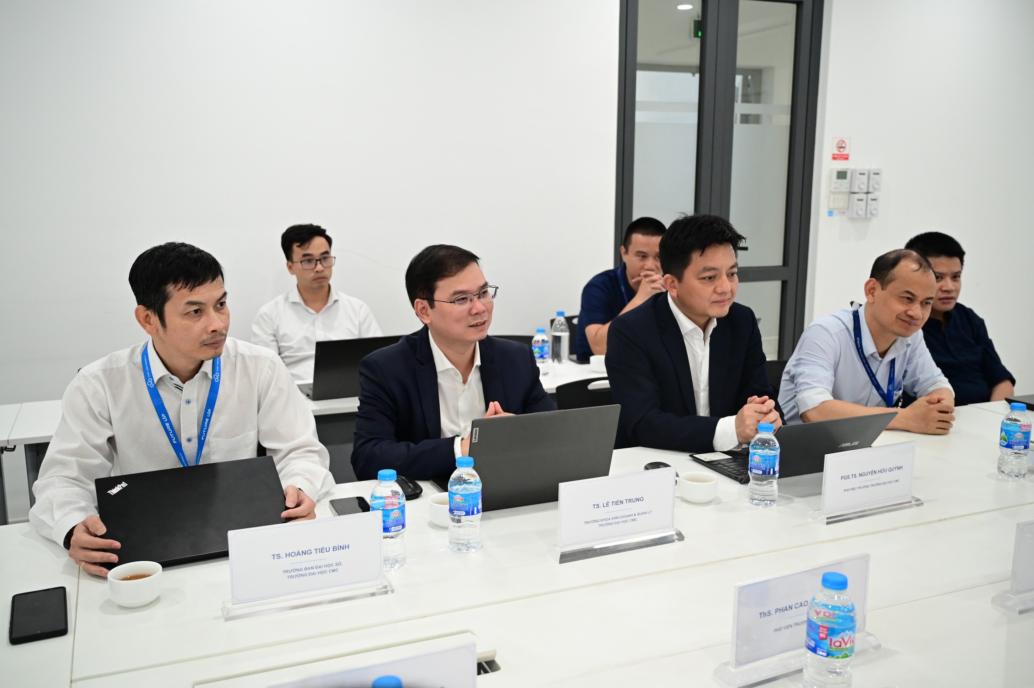 Lãnh đạo Trường Đại học CMC làm việc với đoàn công tác Học viện Phụ nữ Việt Nam