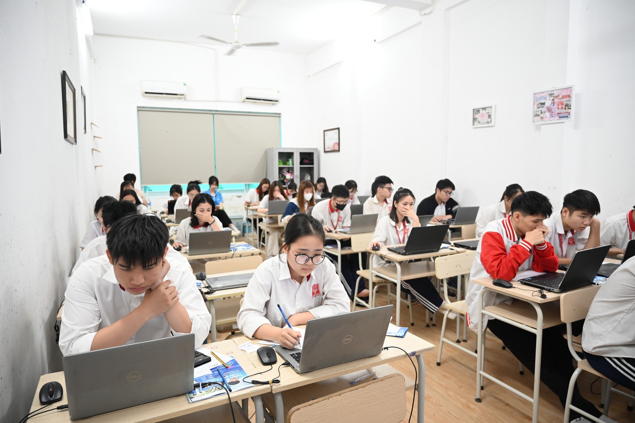 Trường Đại học CMC chính thức khởi động Kỳ thi CMC-TEST đợt 2 năm 2026 tại Trường THPT Hoàng Long