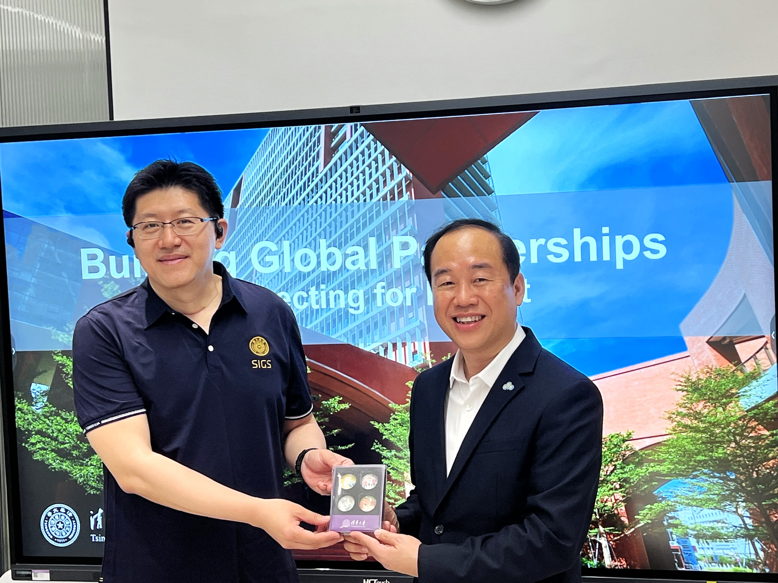 Trường Đại học CMC tăng cường kết nối và thúc đẩy hợp tác với với Đại học Thanh Hoa